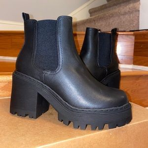 Public desire boots